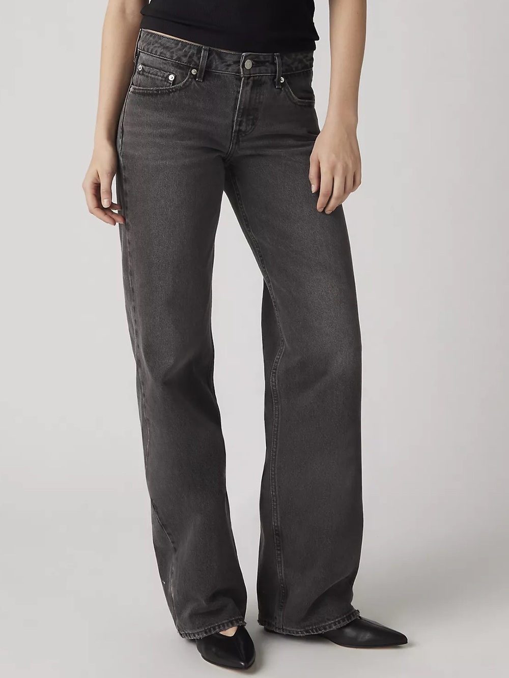 Levi’s Low Loose Jeans in Washed Black
